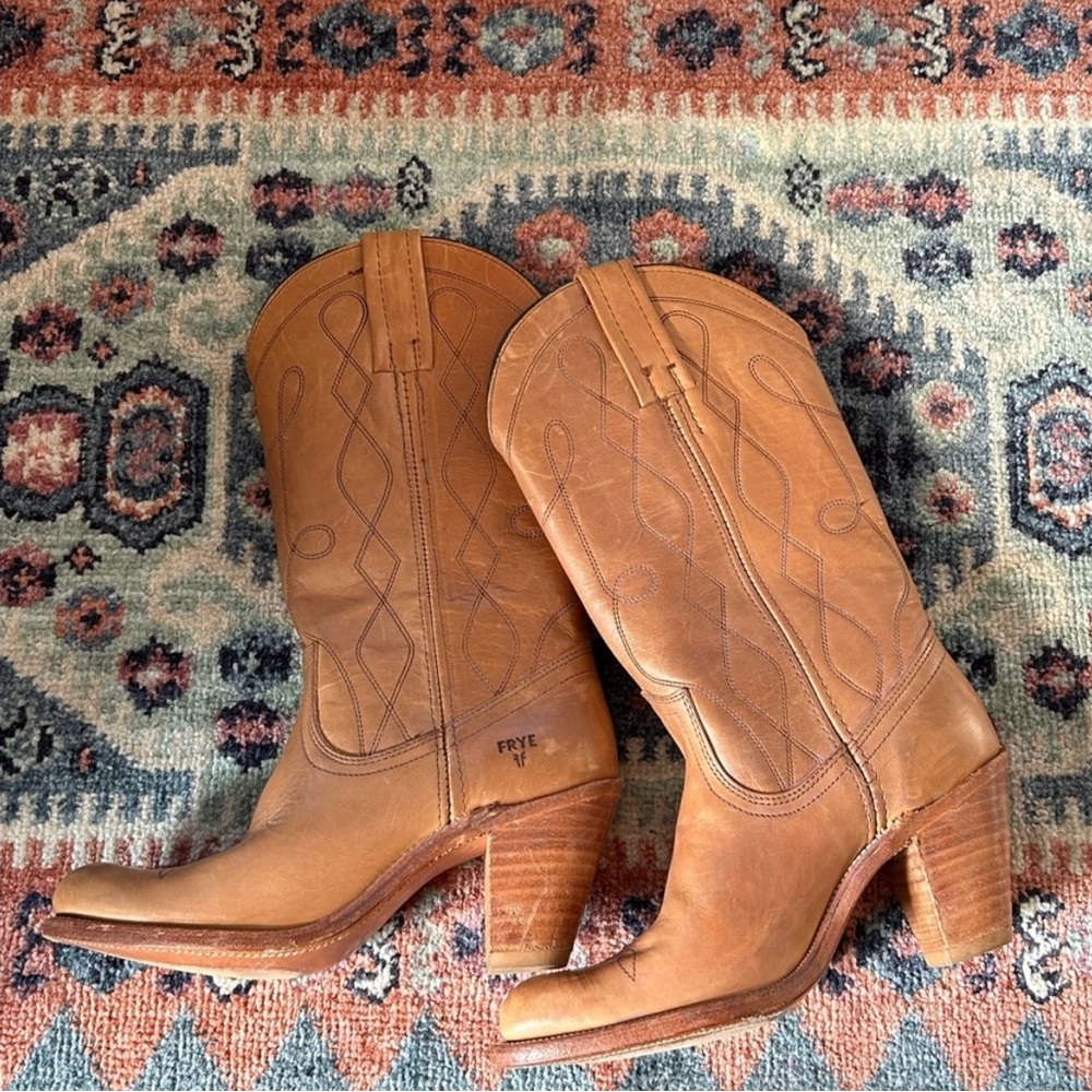 Vintage Frye Carmel leather Heeled Boots